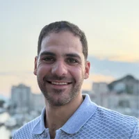 Avi Stoller